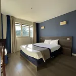 Valpré Hotel