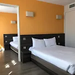 Valpré Hotel 3*