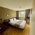 Valpré Hotel