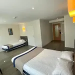 Valpre Hotel