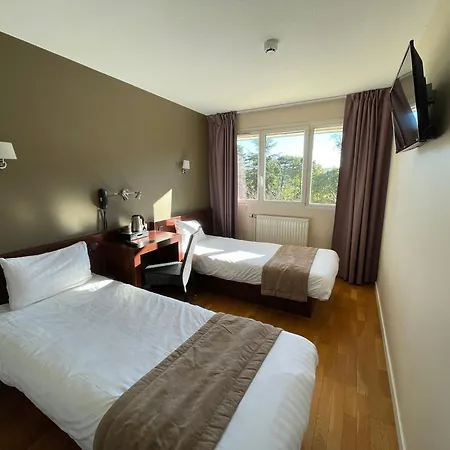 Valpre Hotel