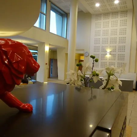 Valpré Hotel 3*