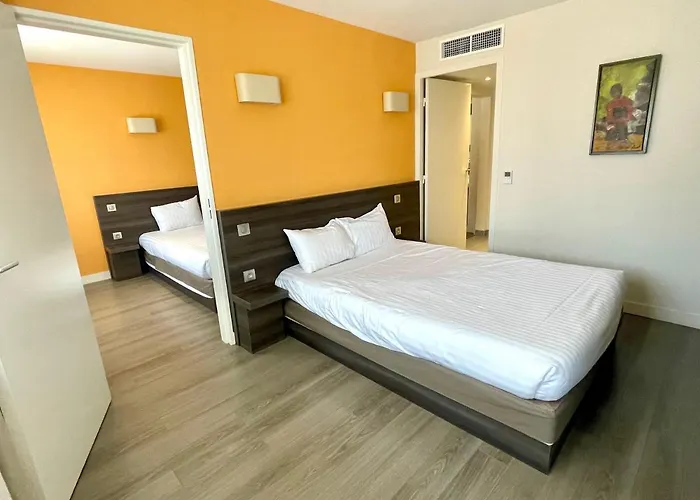 Ξενοδοχείο Valpre 3*
