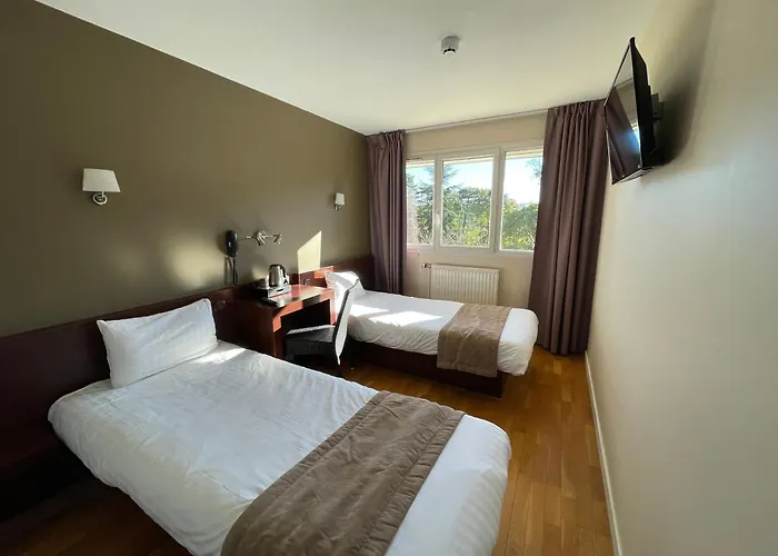 Valpré Hotel