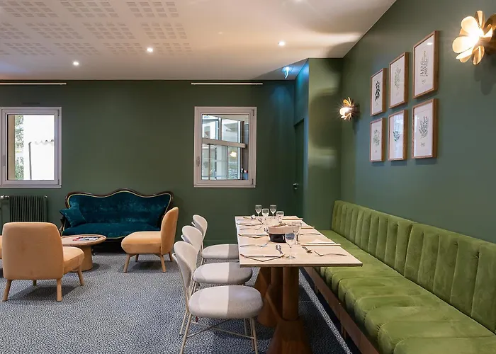 Valpré Hotel 3*