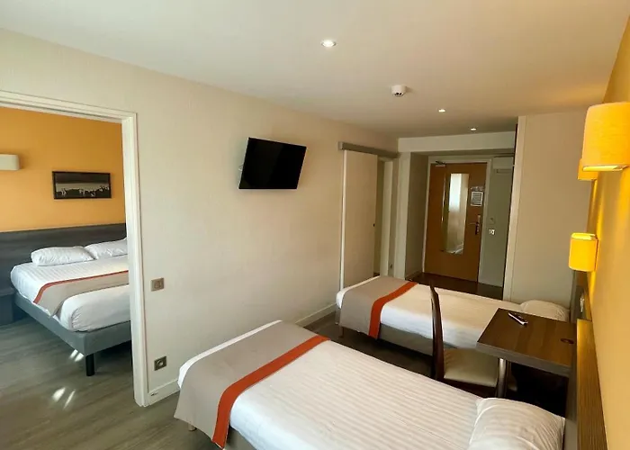 Valpré Hotel 3*